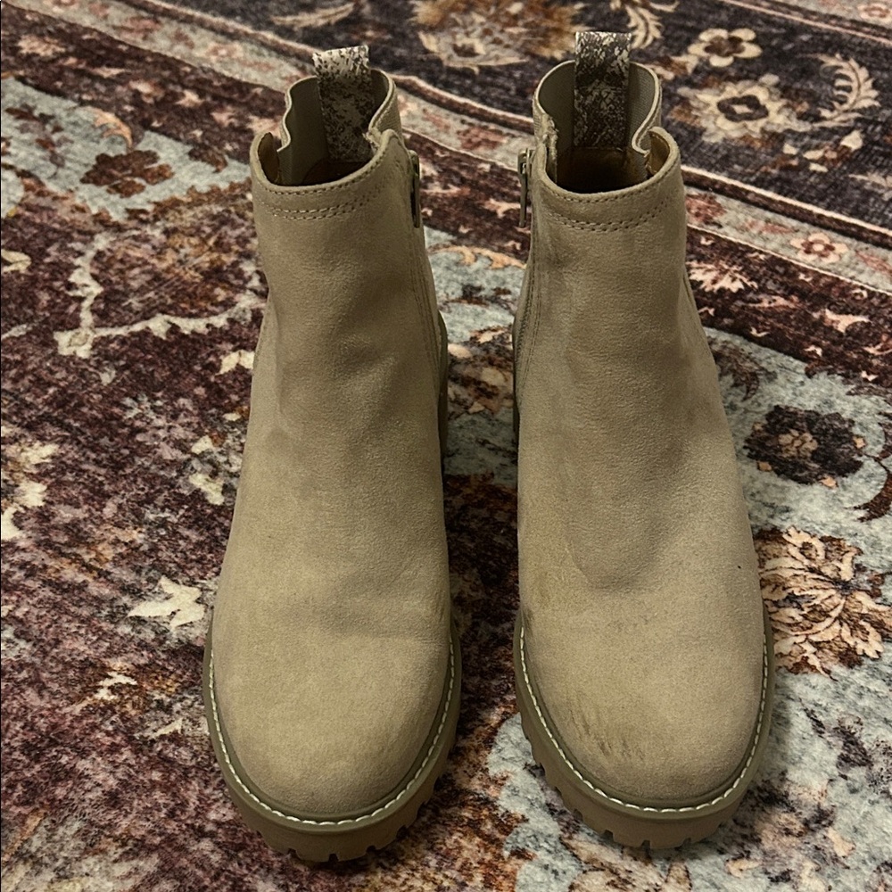 Universal Thread Tan Ankle Booties